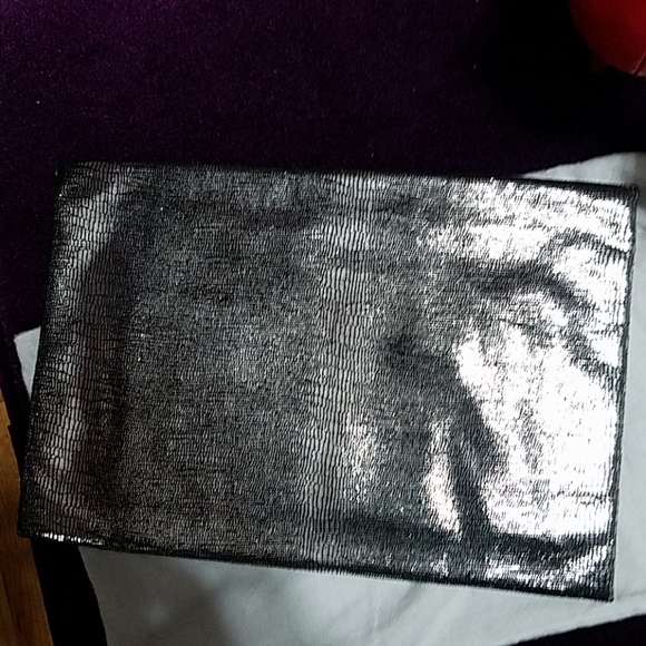 BcbgMaxAzria gray metallic envelope purse - Picture 4 of 7